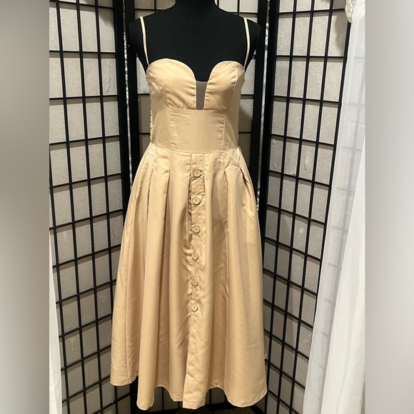 AmyEnjoyLife Tan DRESS, VERSATILE OCCASION, MIDI LENGTH, WOMEN SIZE M. - Picture 1 of 9